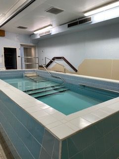 Photograph of the Ipswich Hospital hydrotherapy pool