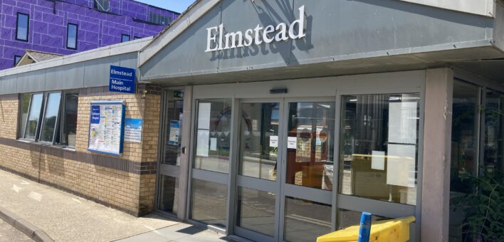 picture of the outside of the Elmstead Day Unit